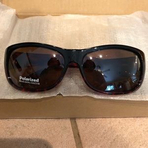 2PAIR OF FIT-OVER  POLARIZED SUN GLASSES